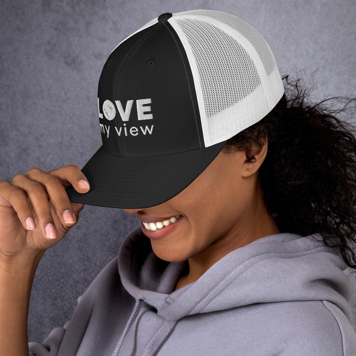 Trucker hat — Baseball (white embroidery)